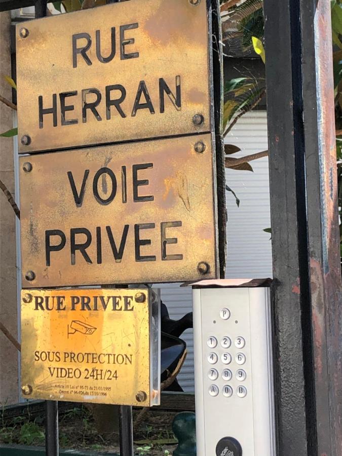 Trocadero-tour Eiffel-champs Elysees * Parigi